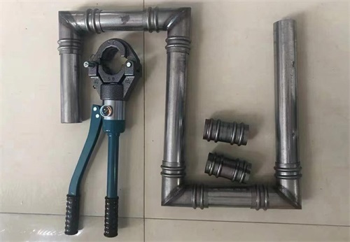 杨浦承台冷却管
